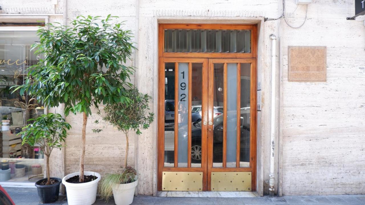 Apulian Home 192 Bari Bagian luar foto